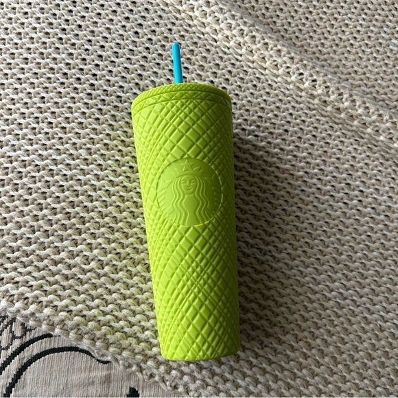 Starbucks 2023 LATAM Mexico Neon Green Venti Tumbler Cup - Picture 1 of 8